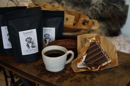 Kaffe, choklad och en kopp